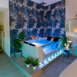  Pensión Mazzini Luxury Jacuzzy
